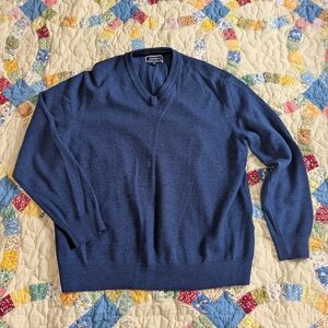 Club Room Men's Deep Blue V-Neck Sweater
